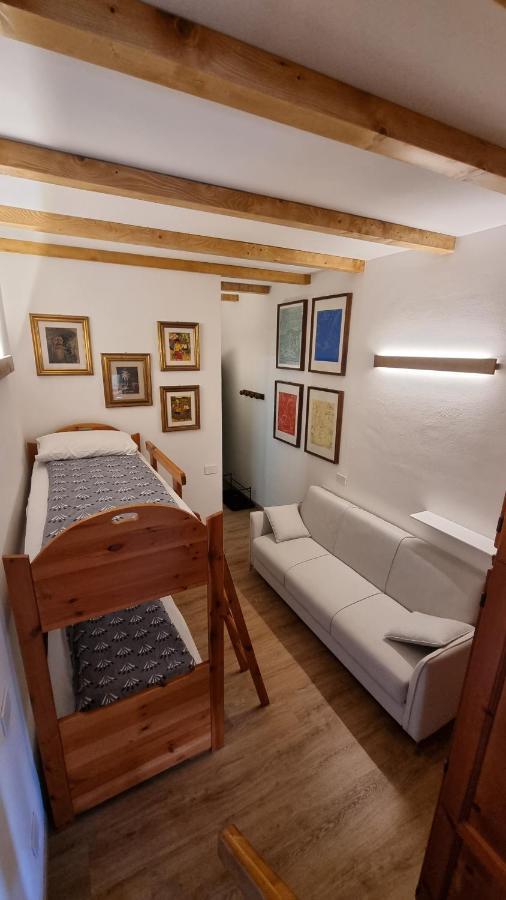 La Casa Degli Artisti - Presso Sussy Residence ファルカーデ エクステリア 写真